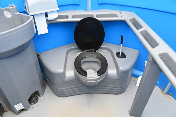Best Portable bathroom rental  in Neoga, IL